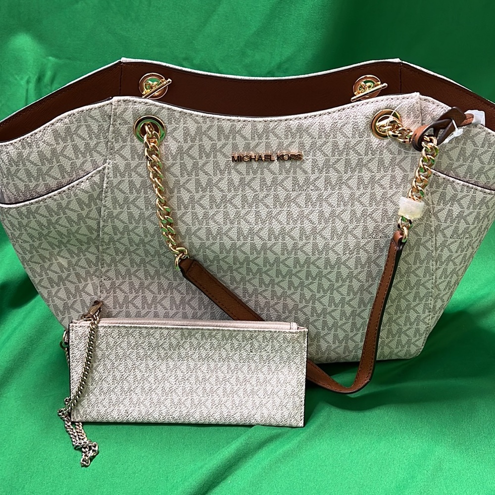 Mk beautiful bag